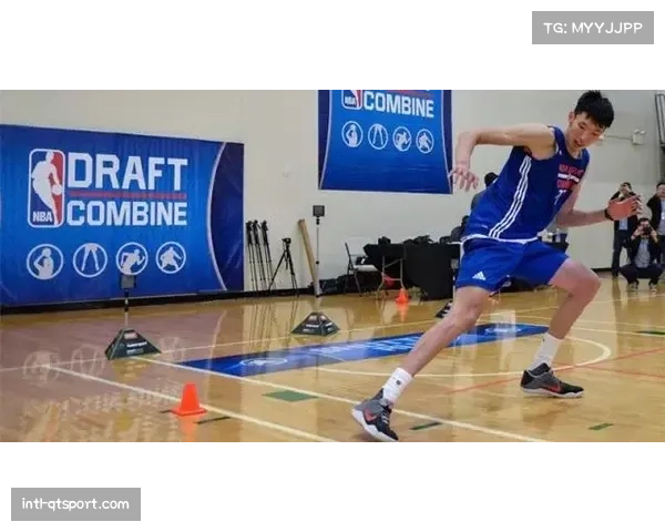 伤病康复中心内球员积极进行恢复训练