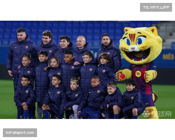 巴萨B队多名小将获一线队征召，青训成果显著