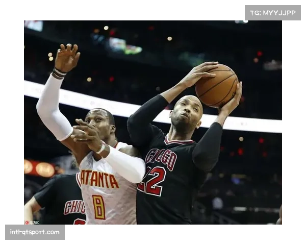 老鹰队主场因消防警报短暂疏散，比赛恢复时间待定”